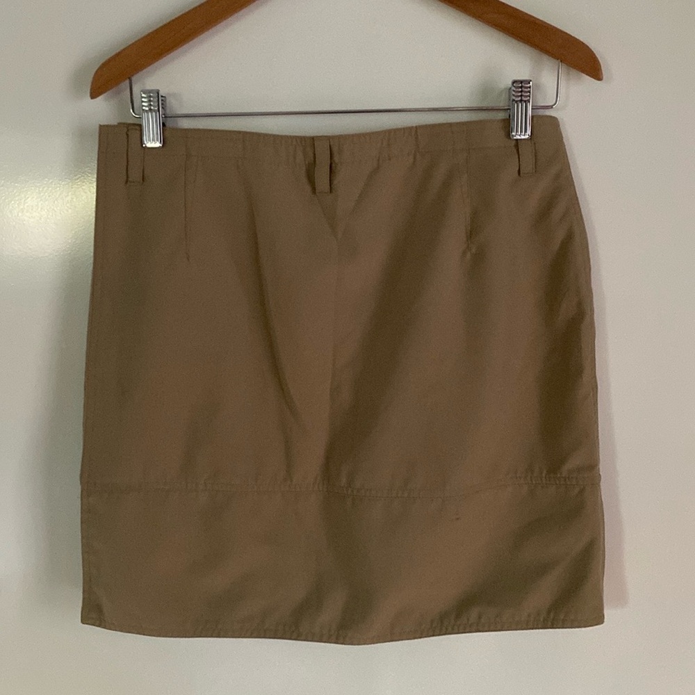 RALPH LAUREN LADIES SKIRT SIZE 8 .